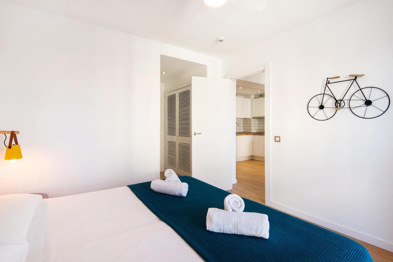Aloha Puerto Private Apartment 1St Line Carihuela Beach Torremolinos Eksteriør bilde