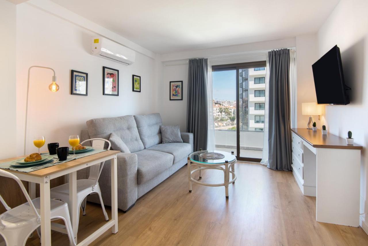 Aloha Puerto Private Apartment 1St Line Carihuela Beach Torremolinos Eksteriør bilde