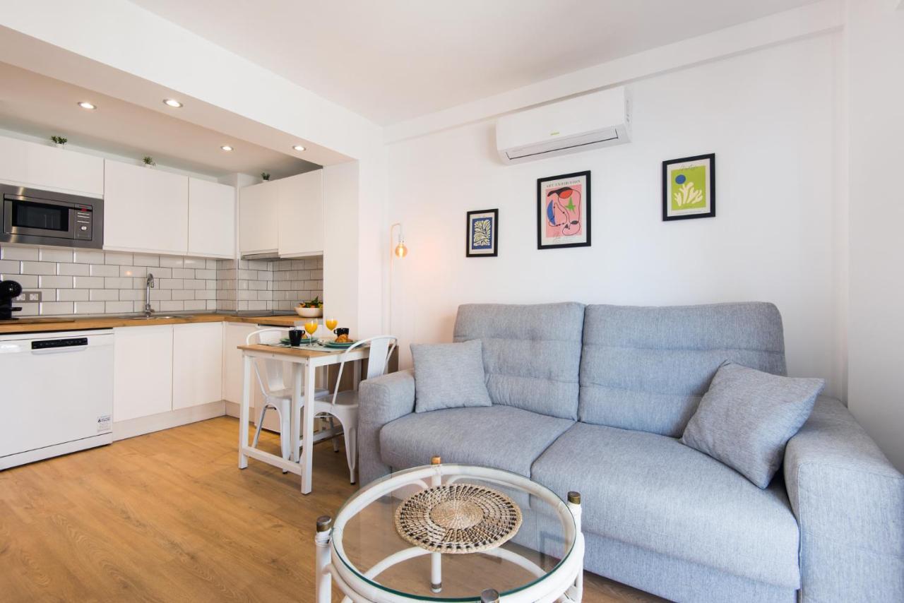 Aloha Puerto Private Apartment 1St Line Carihuela Beach Torremolinos Eksteriør bilde